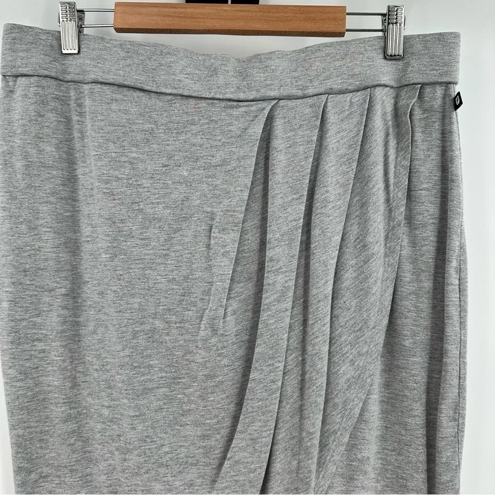 Fabletics Women’s Heathered Gray Soft Stretchy Fitted Wrap Skirt Plus Size XXL